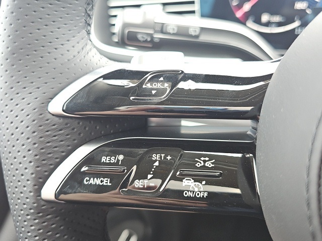 2026 Mercedes Benz GLS 450 4MATIC photo 25