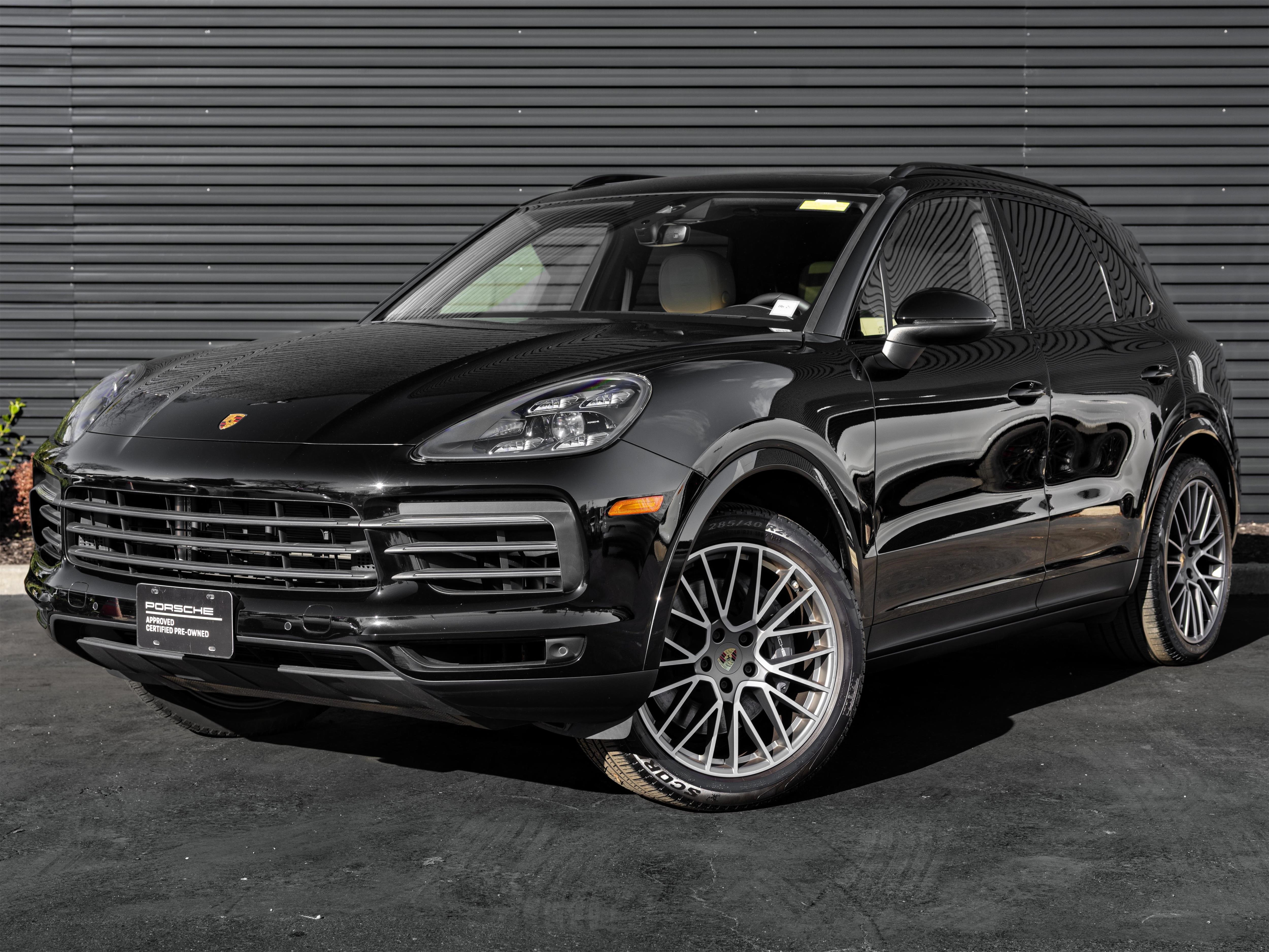 2022 Porsche Cayenne Platinum Edition's photo