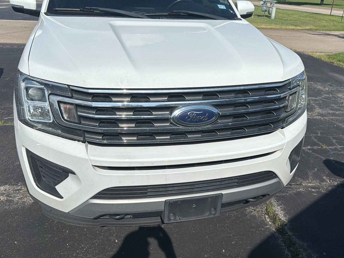2019 Ford Expedition XLT photo 2