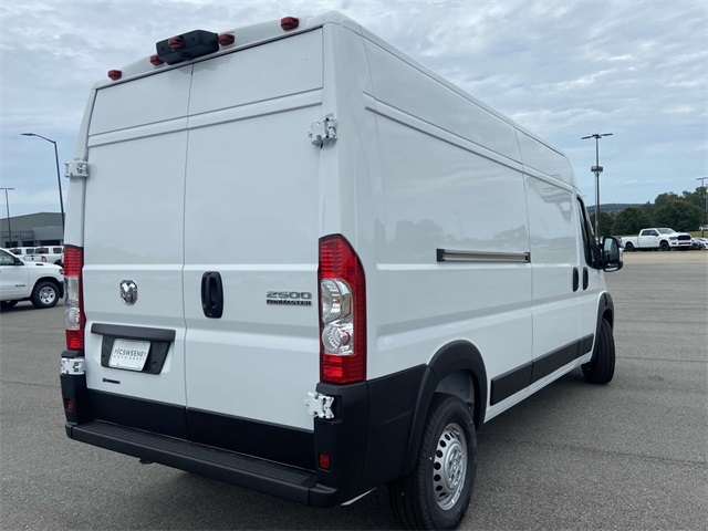 2024 Ram ProMaster 2500 photo 2