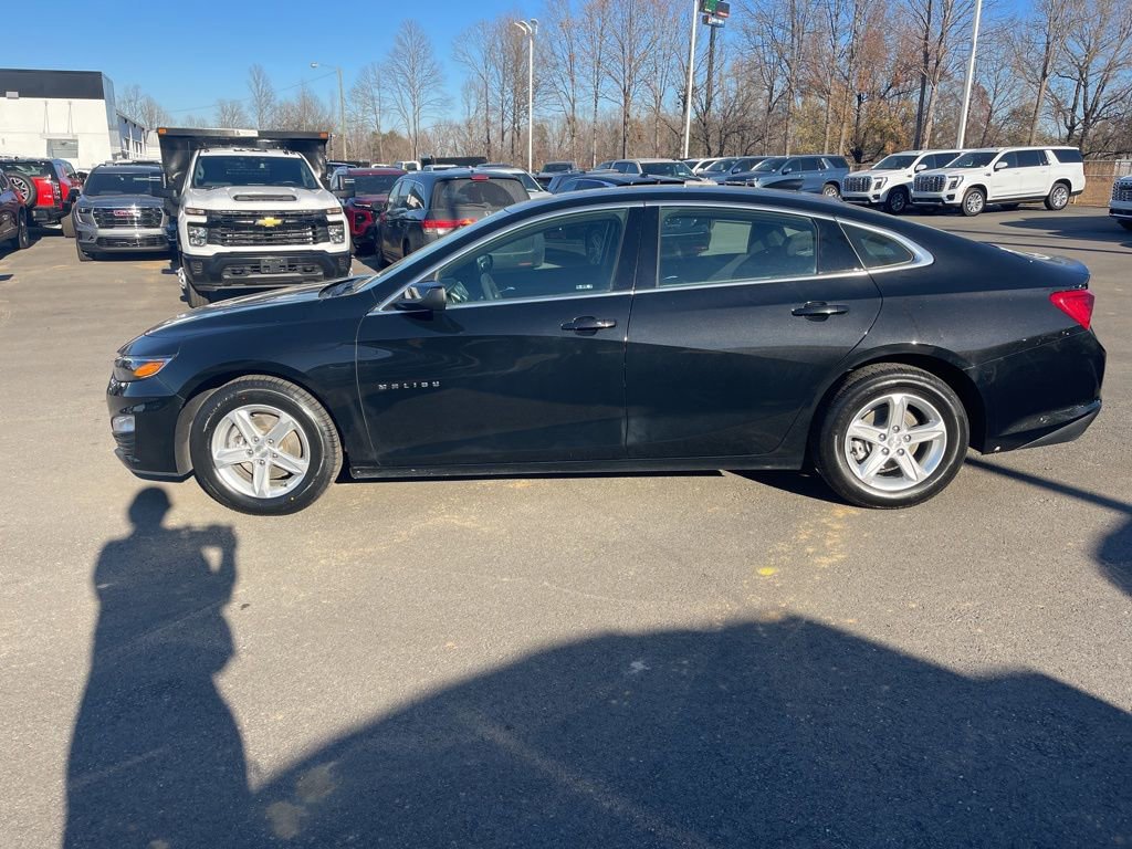Used 2024 Chevrolet Malibu 1LT with VIN 1G1ZD5ST9RF111004 for sale in Reidsville, NC