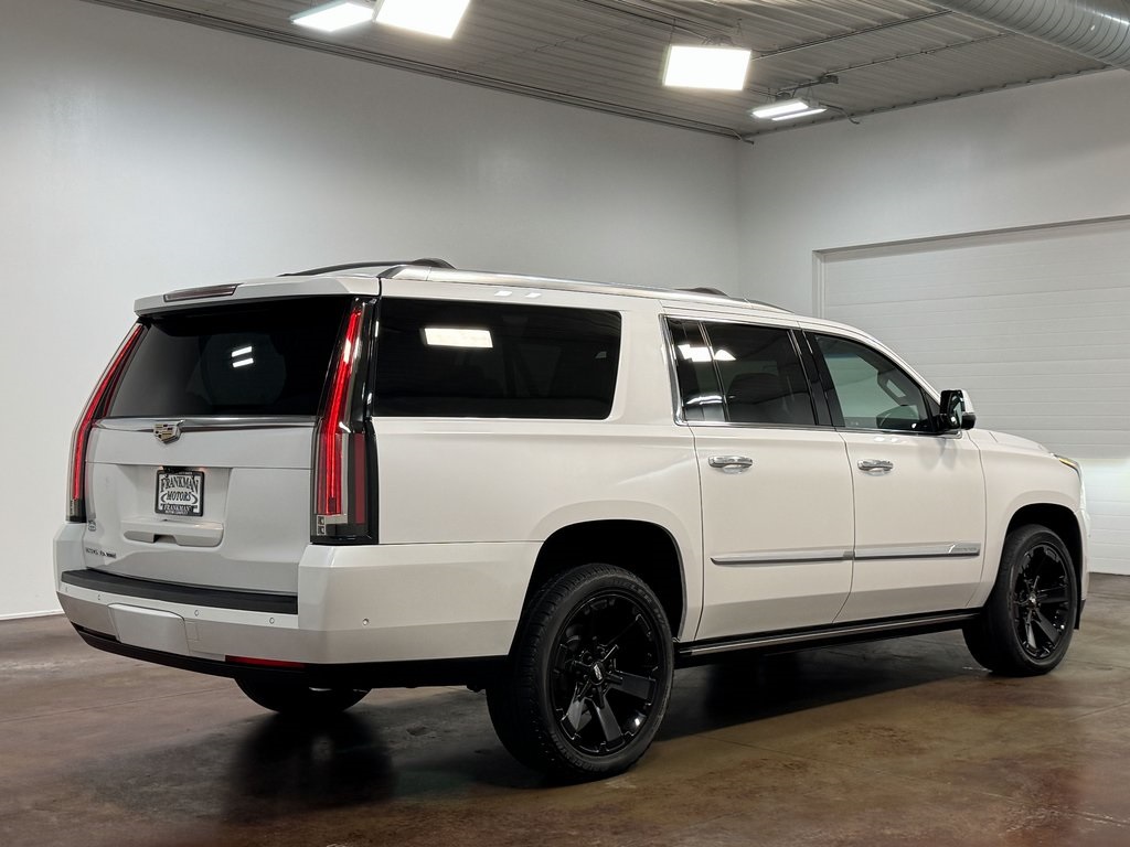 2019 Cadillac Escalade ESV Premium Luxury photo 3