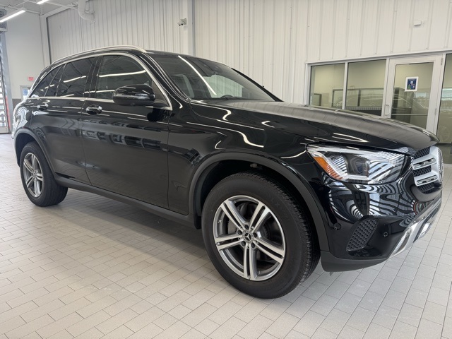 2022 Mercedes-Benz GLC GLC300's photo