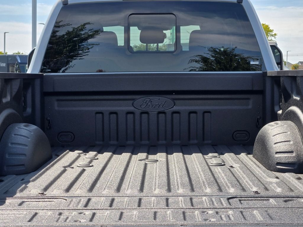 2026 Ford F-350 XLT photo 13