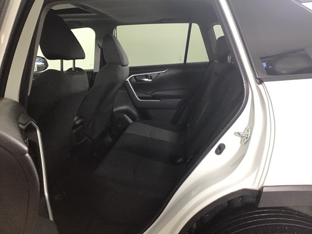 2022 Toyota RAV4 XLE photo 19