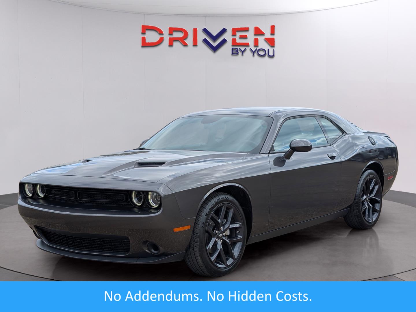 2023 Dodge Challenger SXT's photo