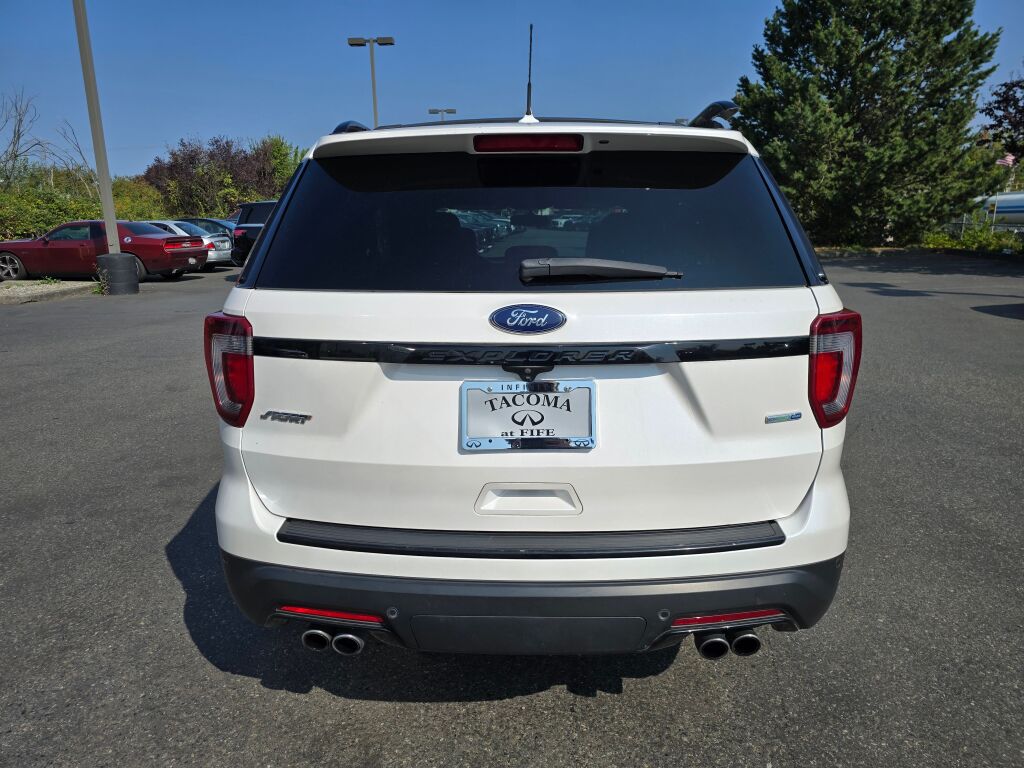 2018 Ford Explorer Sport photo 4