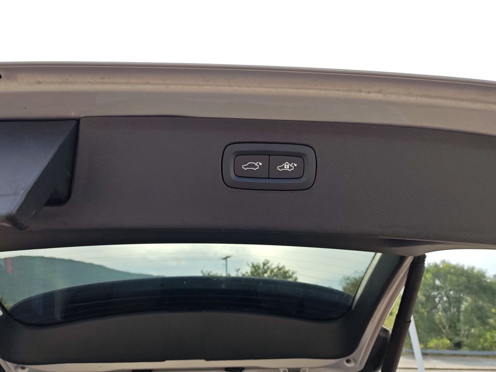 2024 Volvo XC90 Plus photo 10