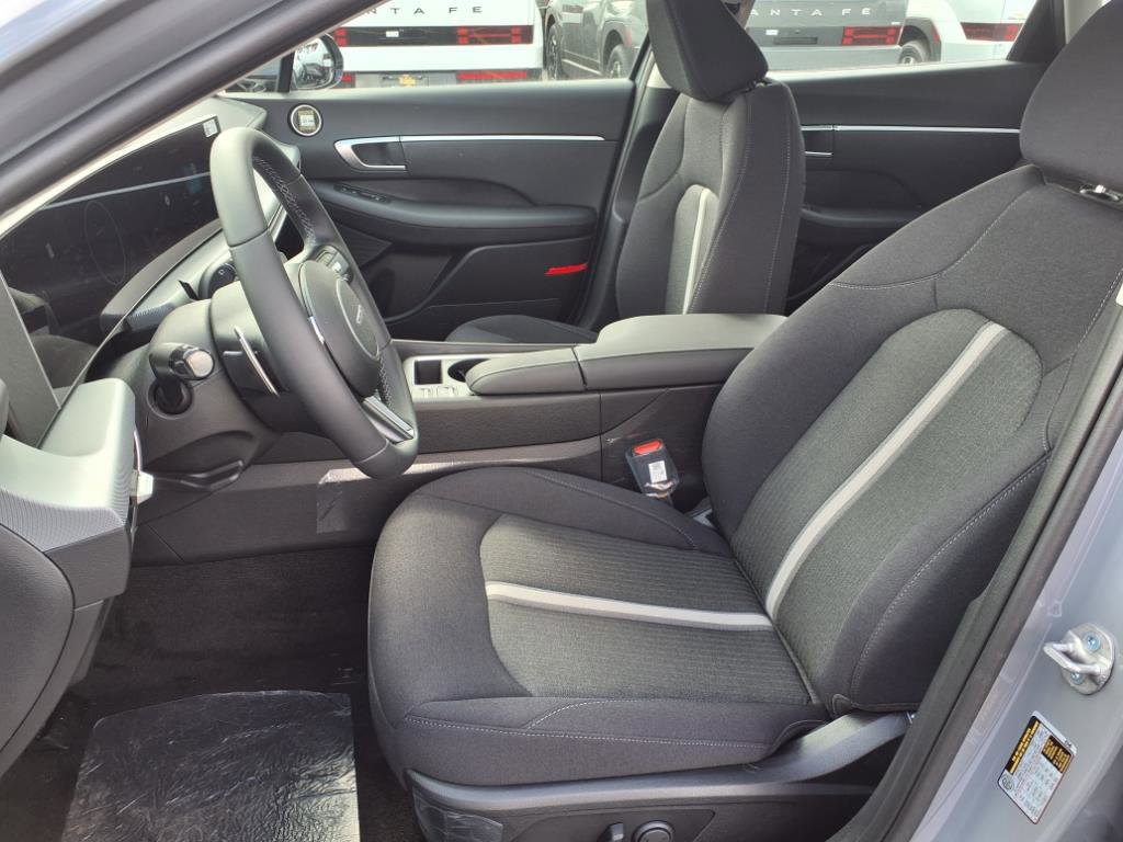 2025 Hyundai Sonata SEL Convenience photo 4