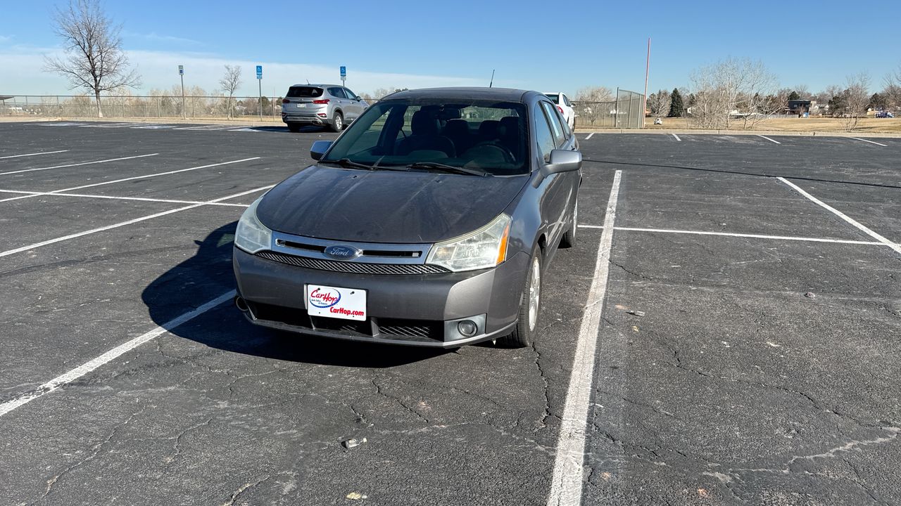 2010 Ford Focus SEL's photo