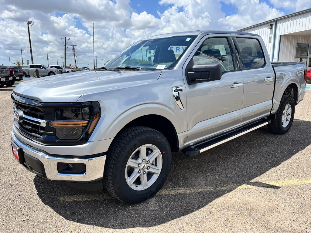 2025 Ford F-150 XLT photo 3