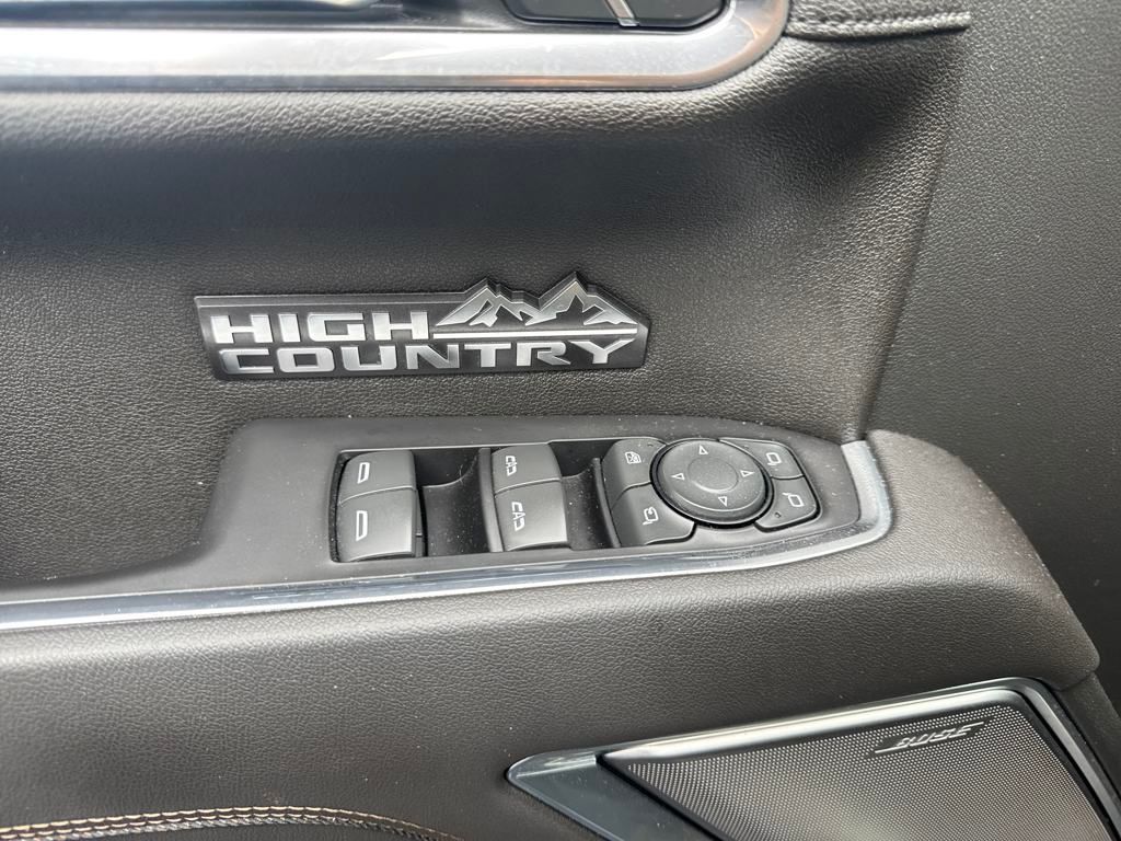 2022 Chevrolet Silverado 1500 High Country photo 7