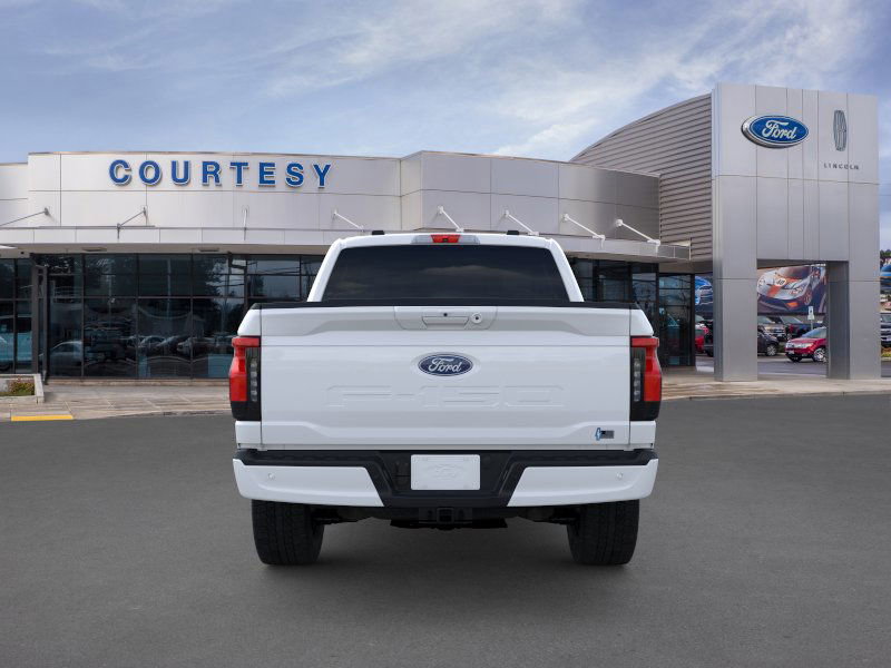 2025 Ford F-150 Lightning photo 4