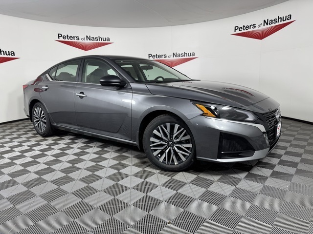 2025 Nissan Altima SV's photo