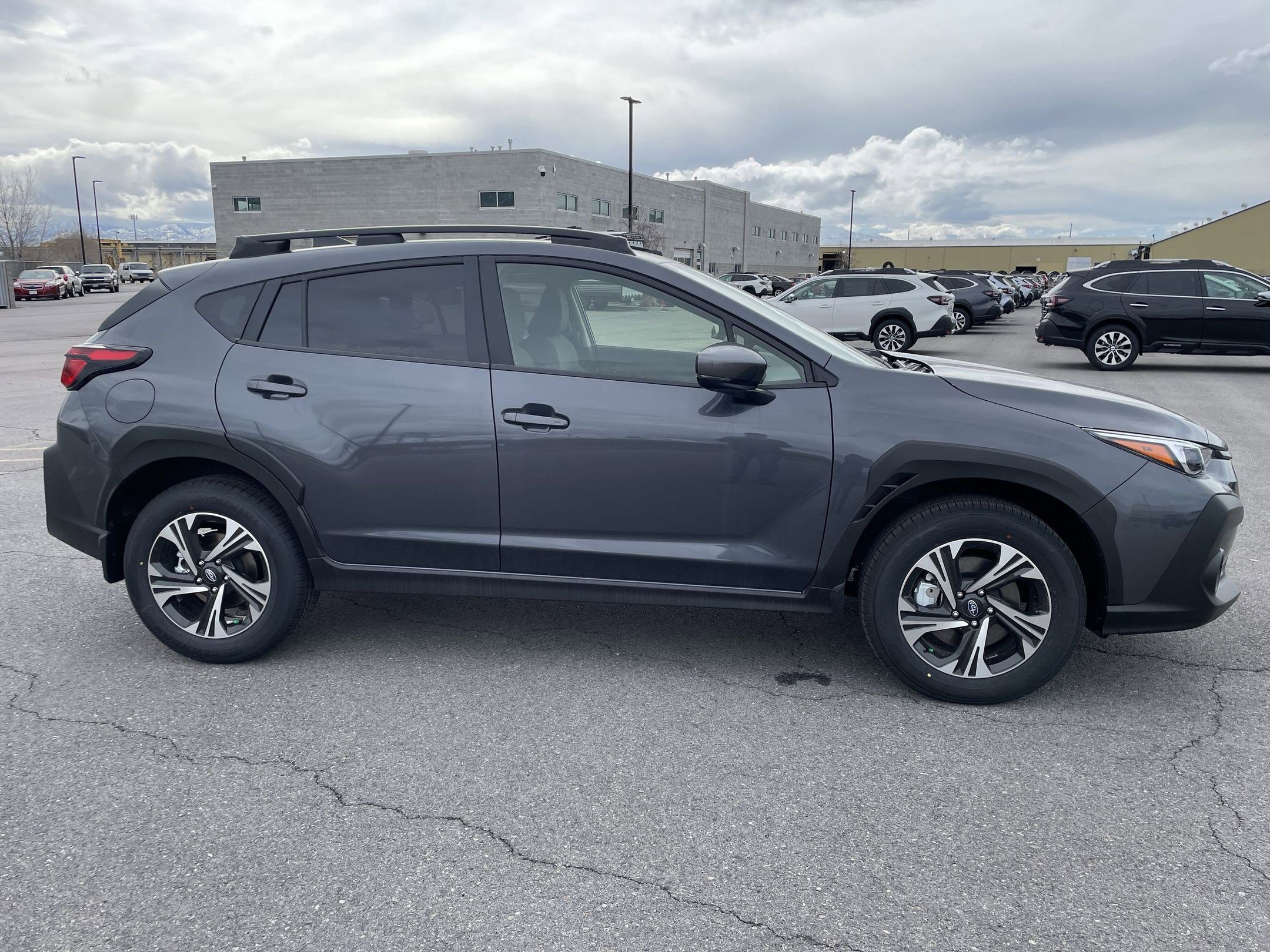 2025 Subaru Crosstrek Premium photo 2