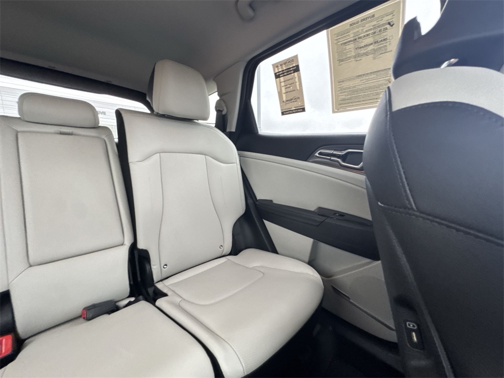 2024 Kia Sportage EX photo 14