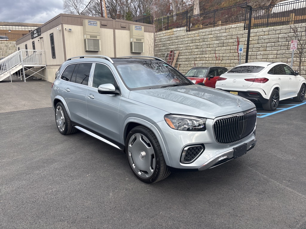 2024 Mercedes-Benz GLS Maybach's photo