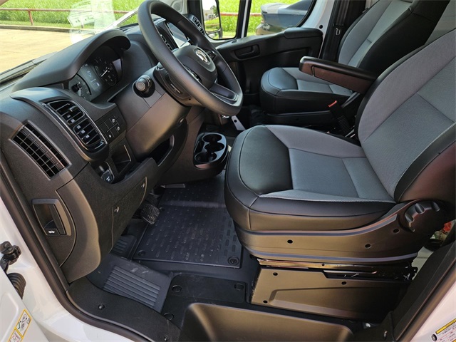 2025 Ram ProMaster 2500 photo 9