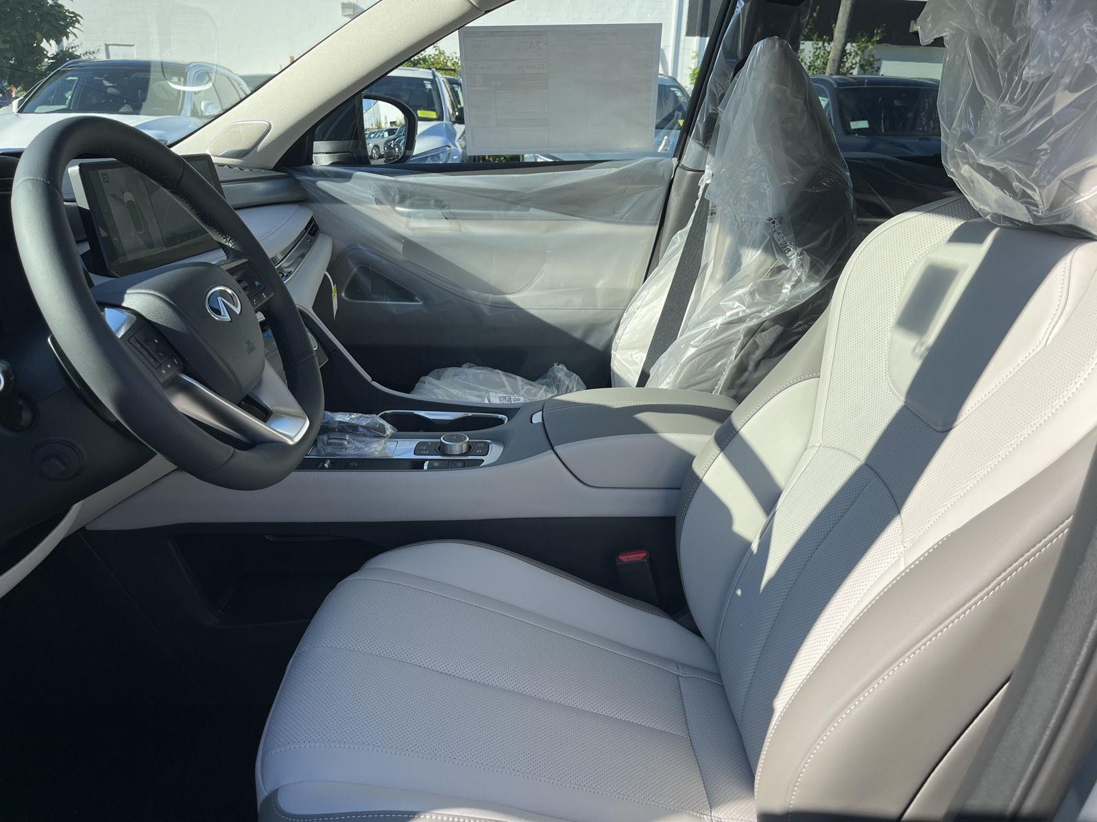 2026 Infiniti QX60 Luxe AWD photo 9