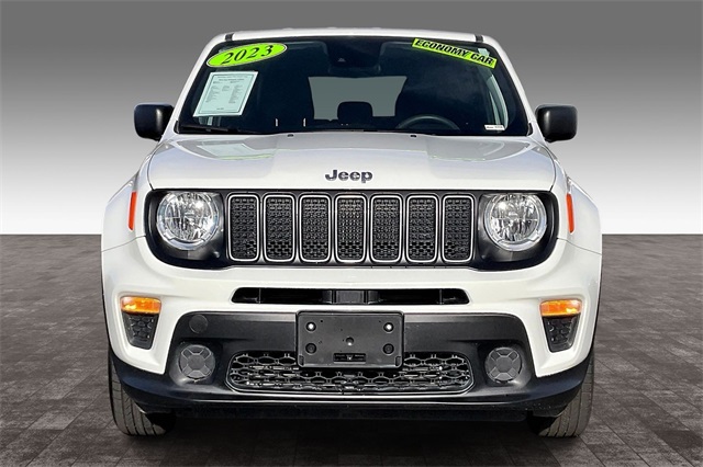 2023 Jeep Renegade Latitude Upland photo 2