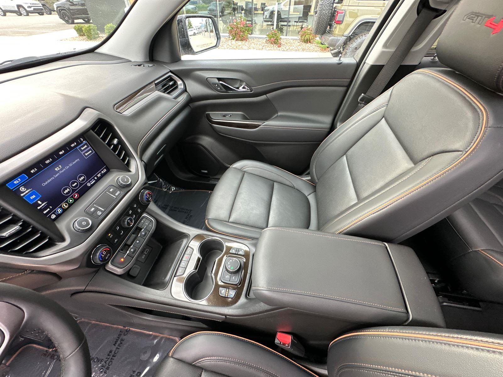 2023 Gmc Acadia AT4 photo 24