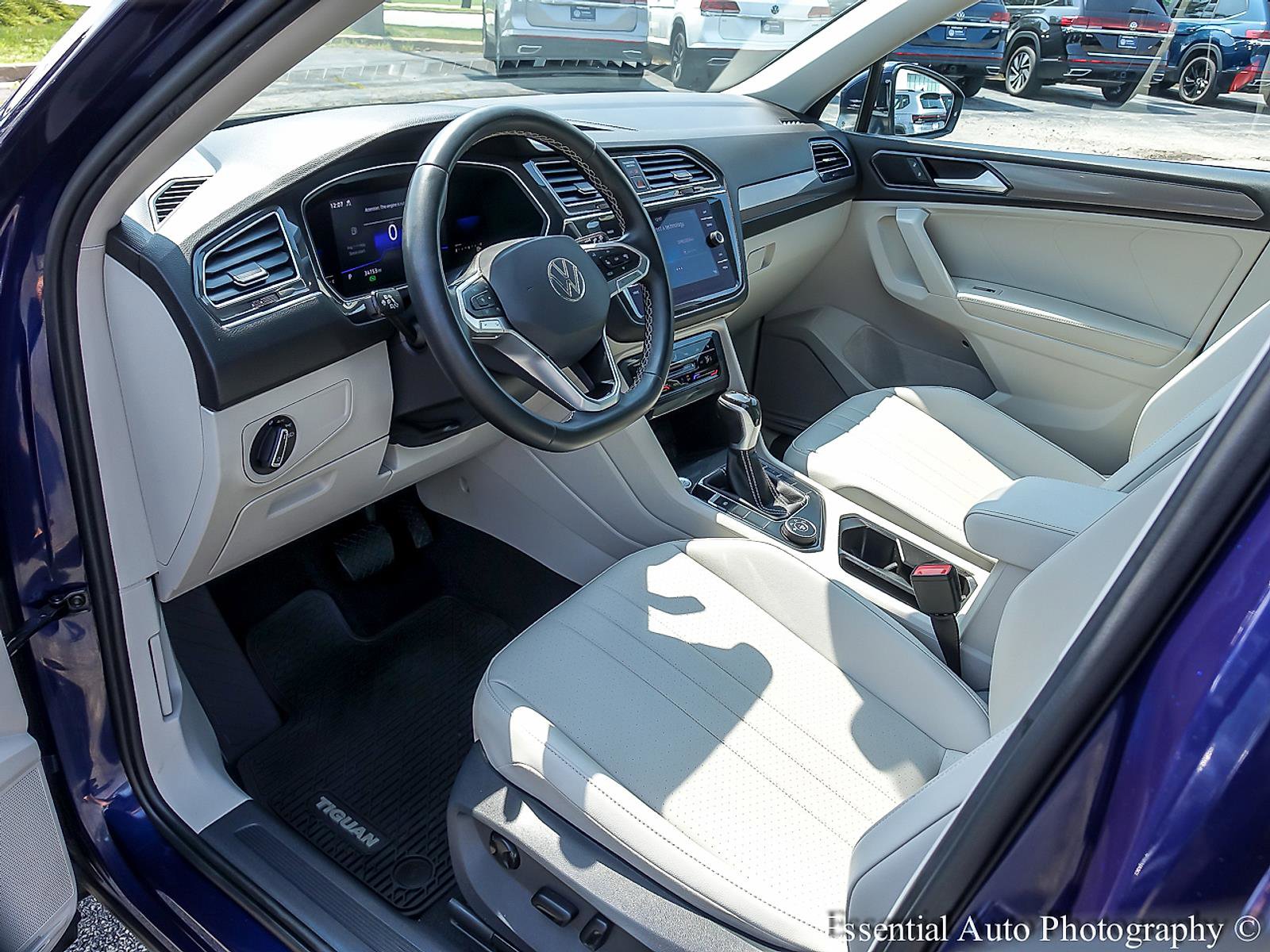 2022 VOLKSWAGEN TIGUAN - Image 8