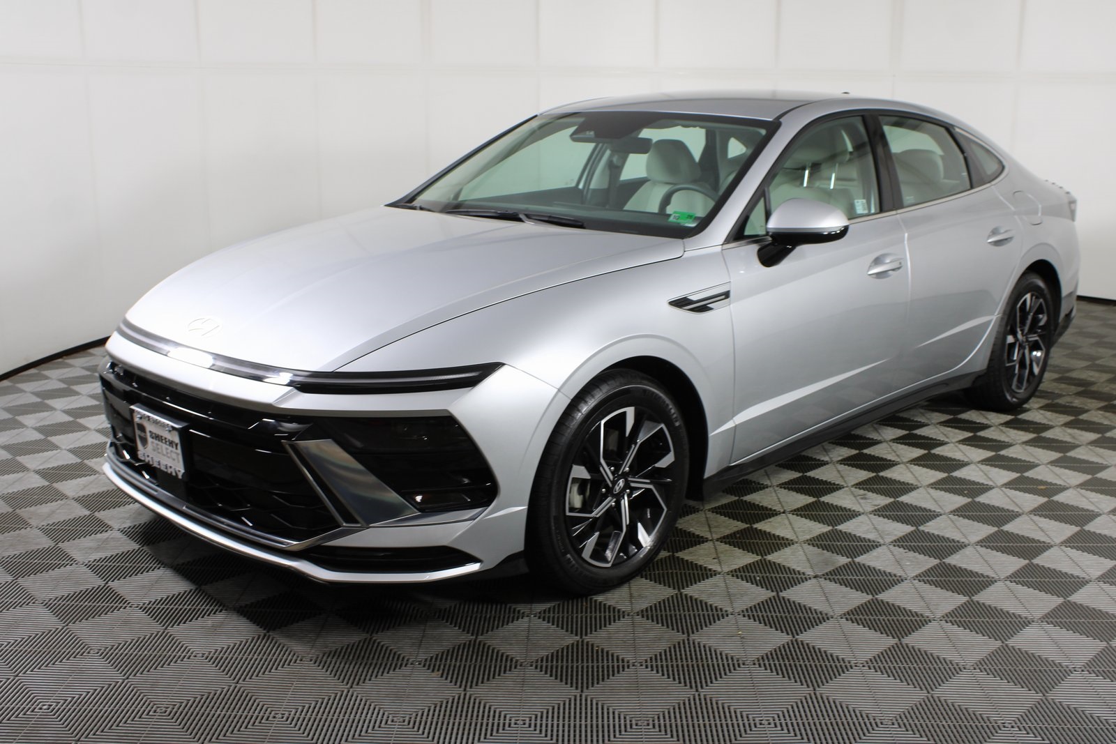 2024 Hyundai Sonata SEL photo 3