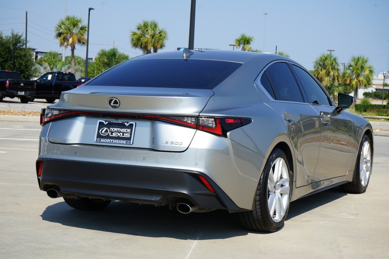 2023 Lexus IS 300 photo 6