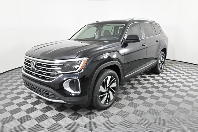 2026 Volkswagen Atlas SEL photo 2