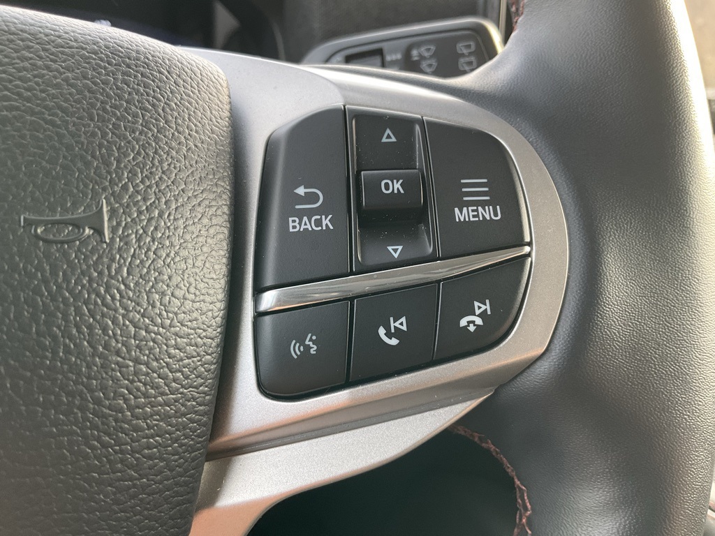 2025 Ford Explorer photo 4