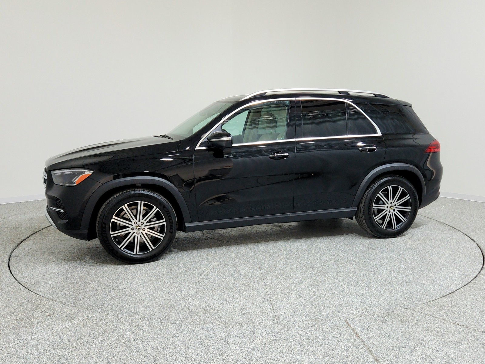 2025 Mercedes Benz GLE 350 4MATIC photo 11