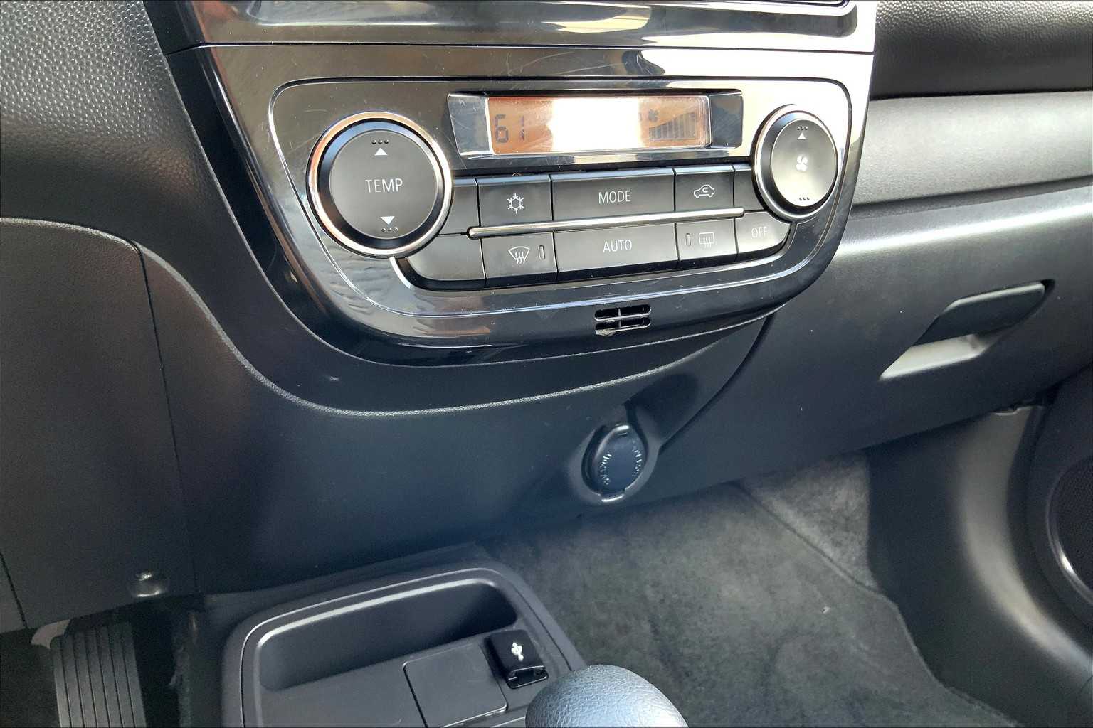 2024 Mitsubishi Mirage G4 LE photo 32