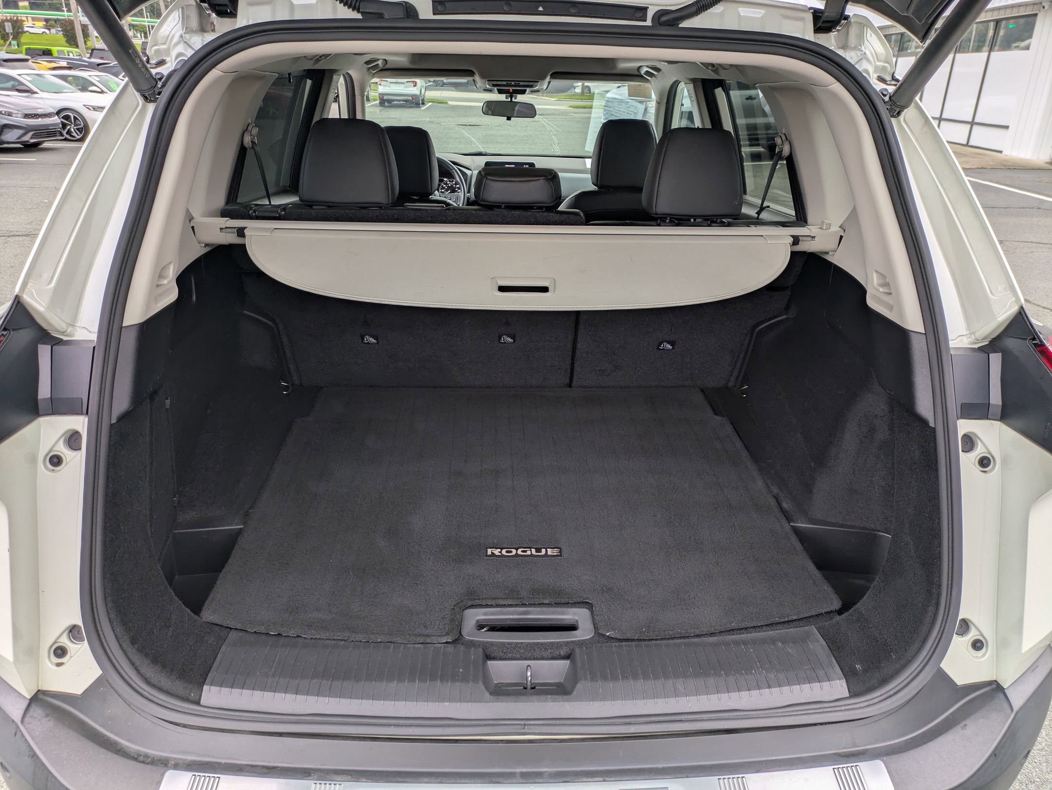 2023 Nissan Rogue SV photo 31
