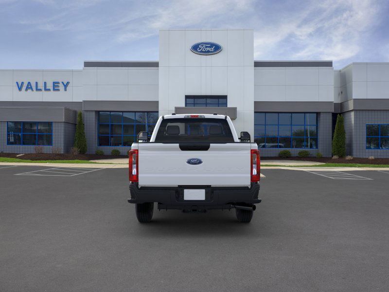 2025 Ford F-250 photo 6