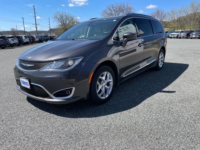 Used 2017 Chrysler Pacifica Touring-L Plus with VIN 2C4RC1EG9HR757717 for sale in Prairie Du Chien, WI