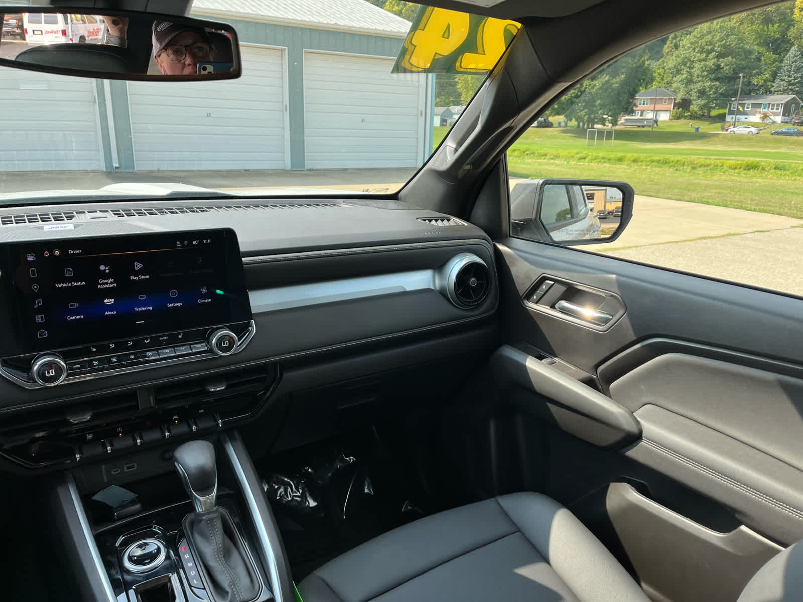 2024 Chevrolet Colorado LT photo 25