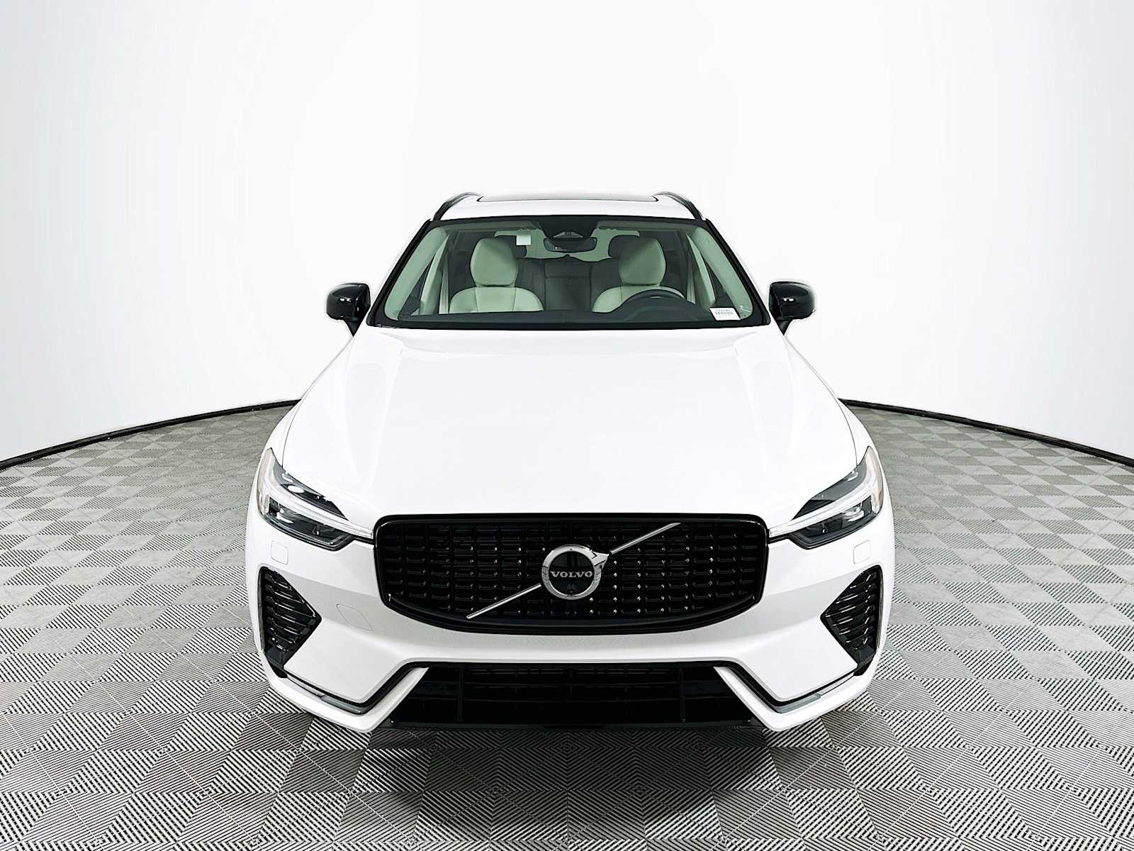 YV4M12RC6S1075500