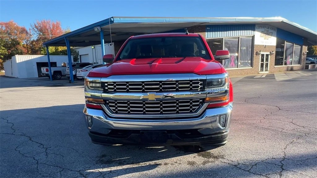 2018 Chevrolet Silverado 1500 LT photo 3
