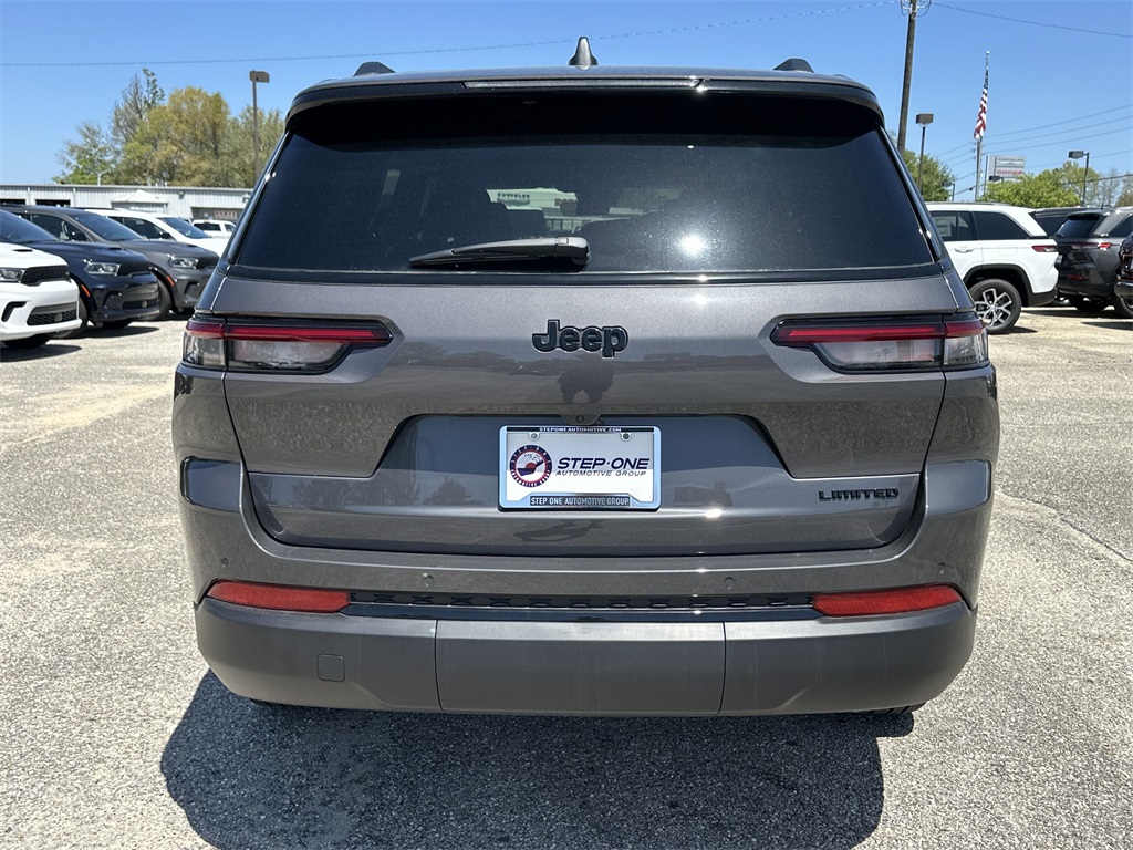 2025 Jeep Grand Cherokee Limited photo 4