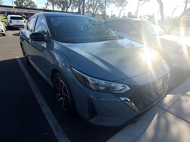 2025 Nissan Sentra SR photo 2