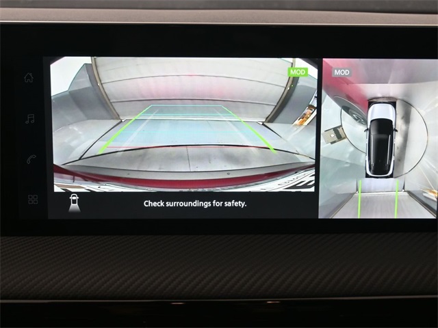 2026 Nissan Kicks SR photo 2