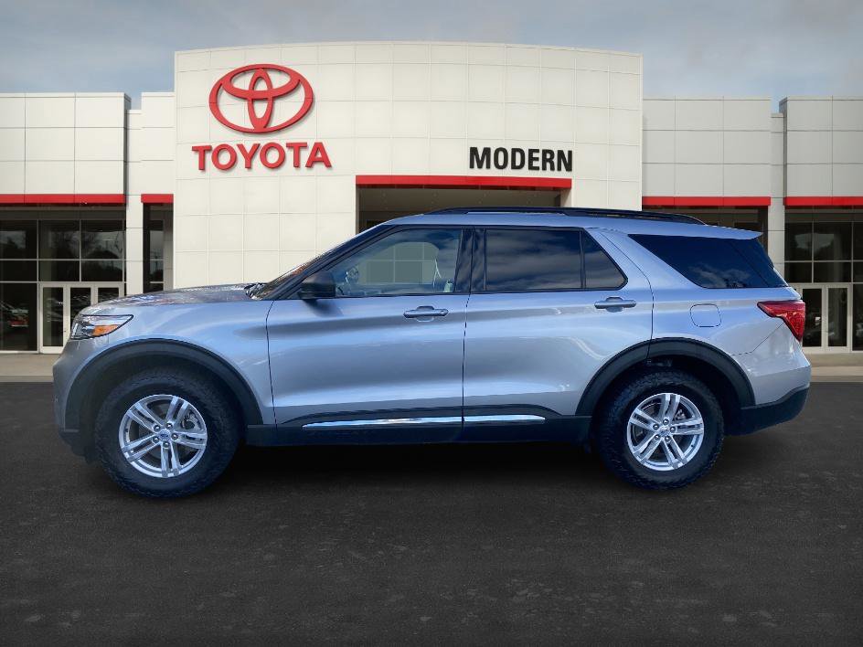 2022 Ford Explorer XLT photo 2