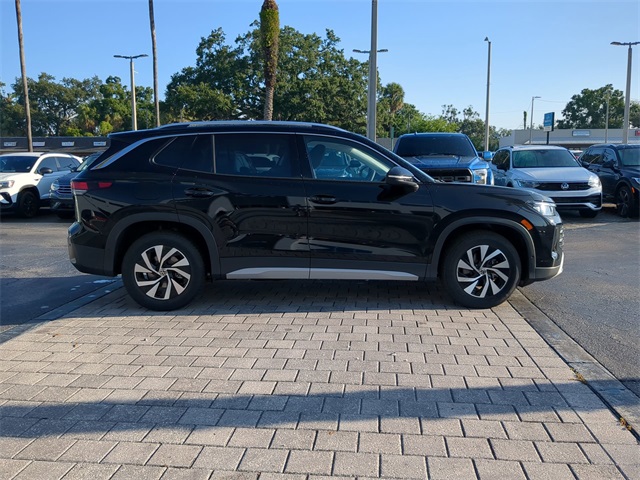 2025 Volkswagen Tiguan S photo 2