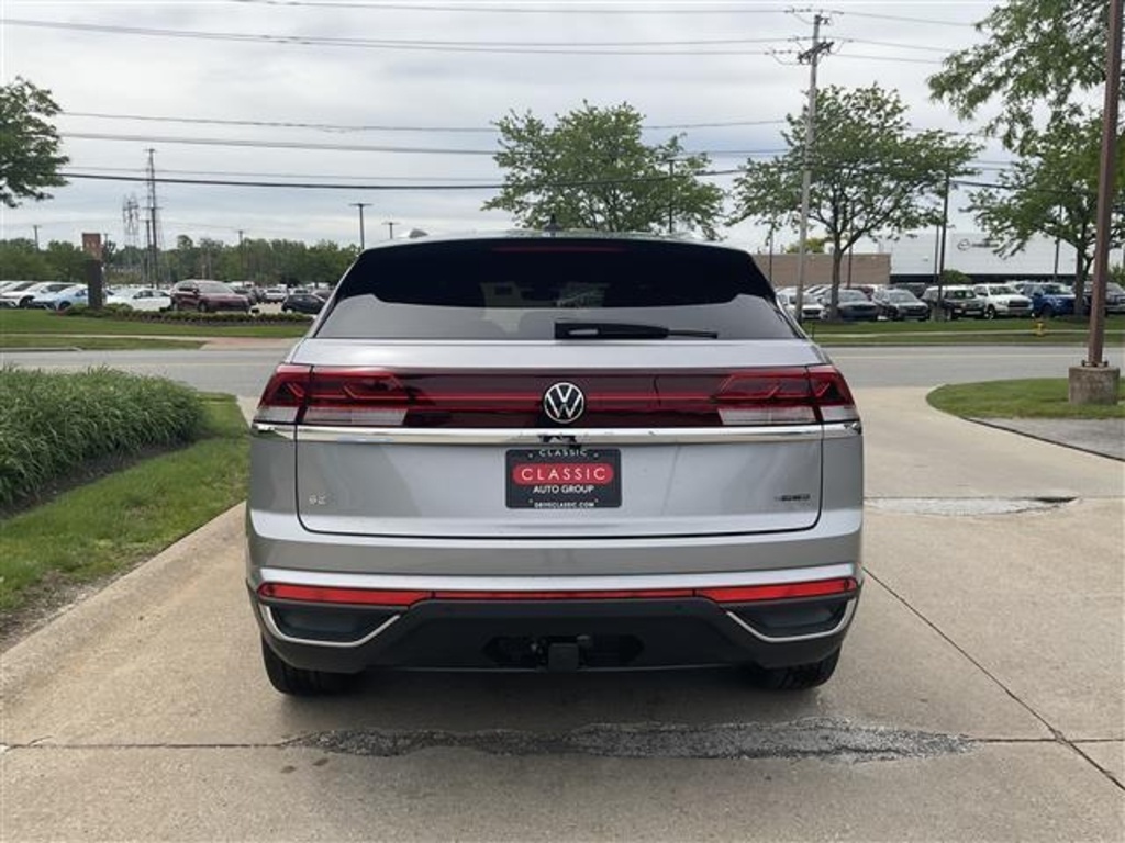2025 Volkswagen Atlas Cross Sport SE Technology photo 2