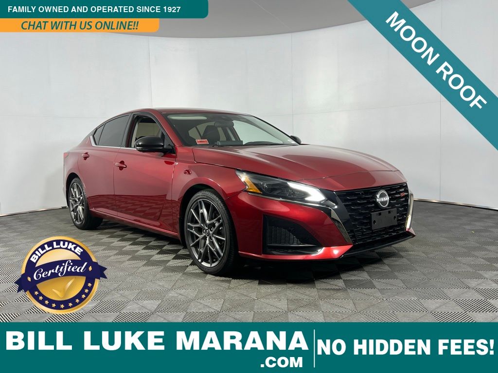 2024 Nissan Altima SR's photo