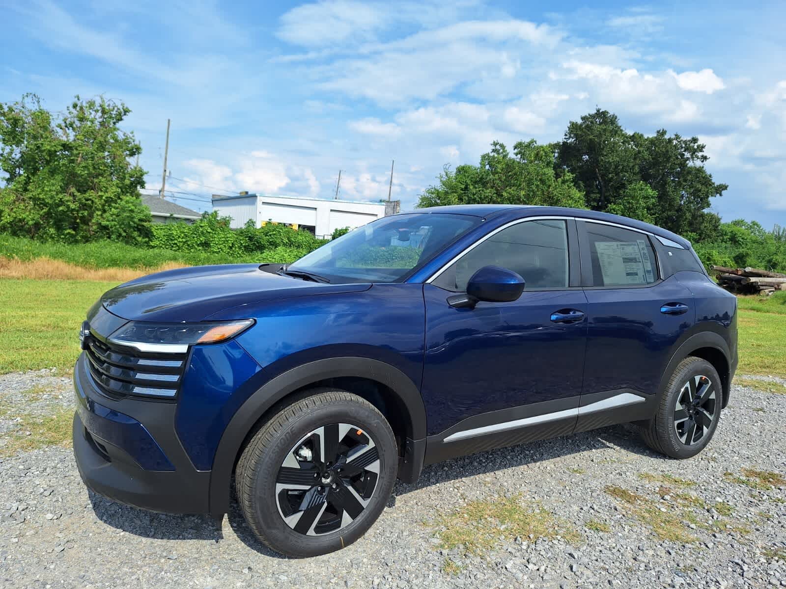 2025 Nissan Kicks SV photo 9