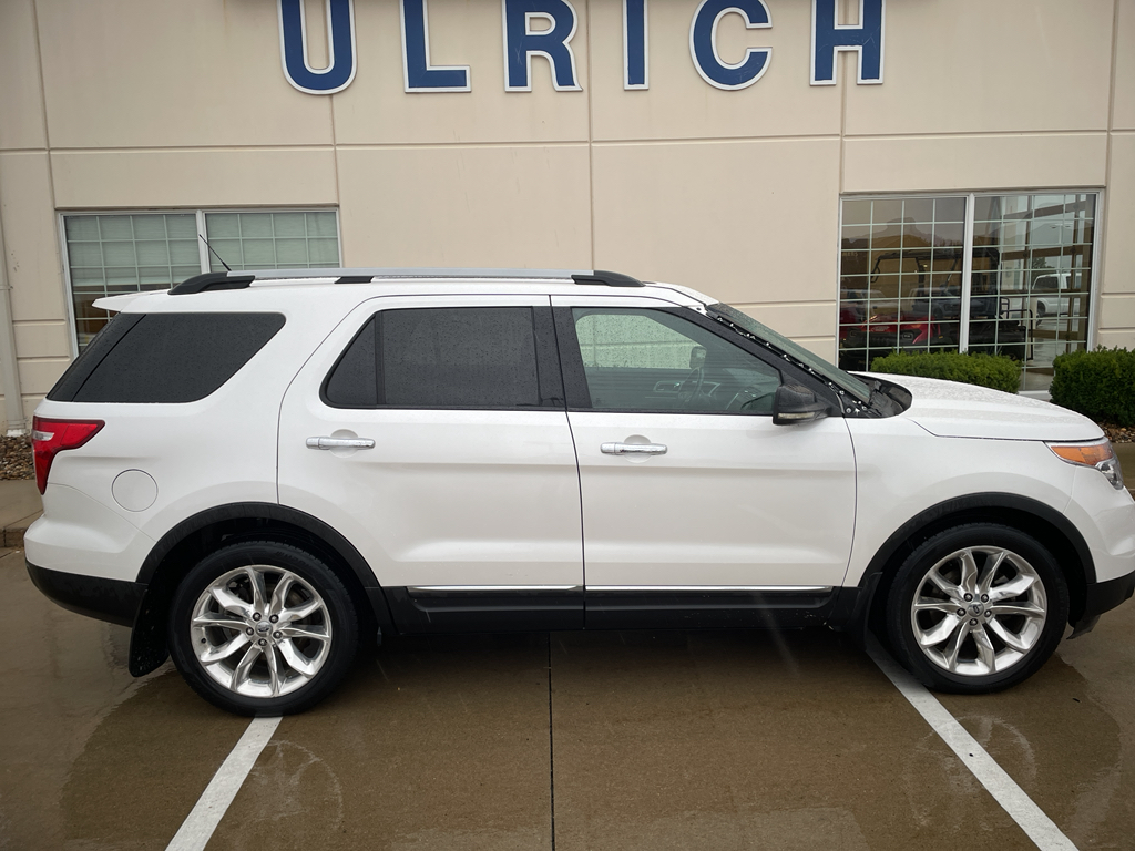 2011 Ford Explorer XLT photo 8