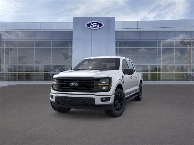 2025 Ford F-150 XLT photo 2