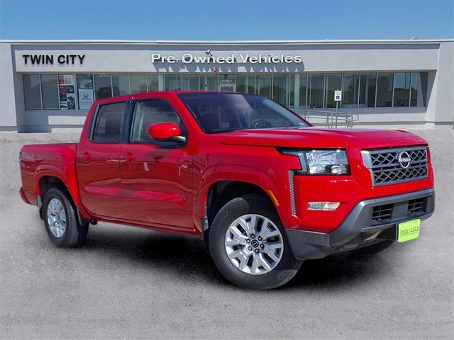 2022 Nissan Frontier SV's photo