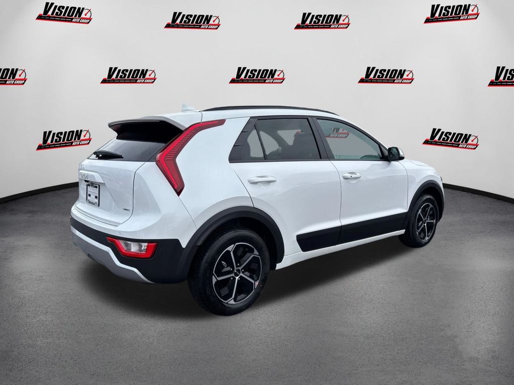 2026 Kia Niro EX photo 4